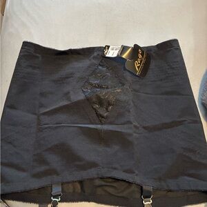 Rago Black 6-hook Garter Belt